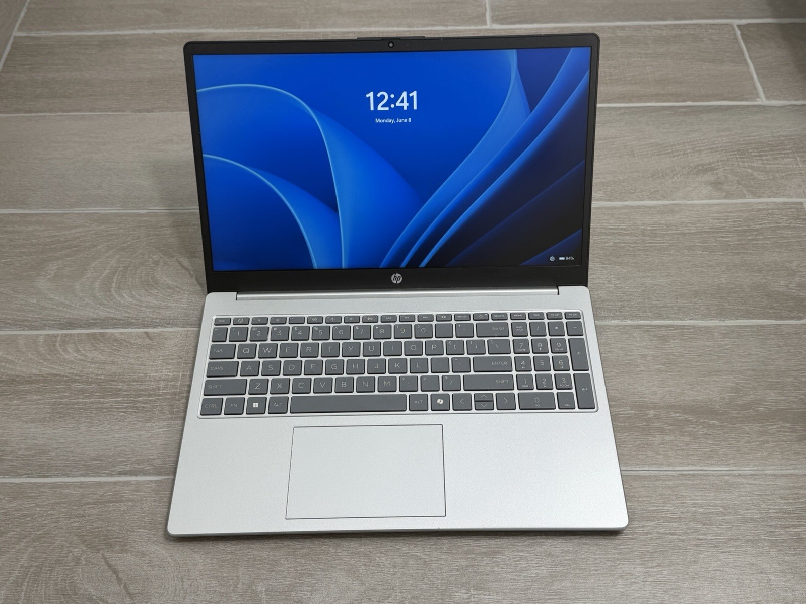 HP 15-FC0237NR Touch Laptop AMD Ryzen 7 5825U 8GB RAM 512GB NVMe Win-11
