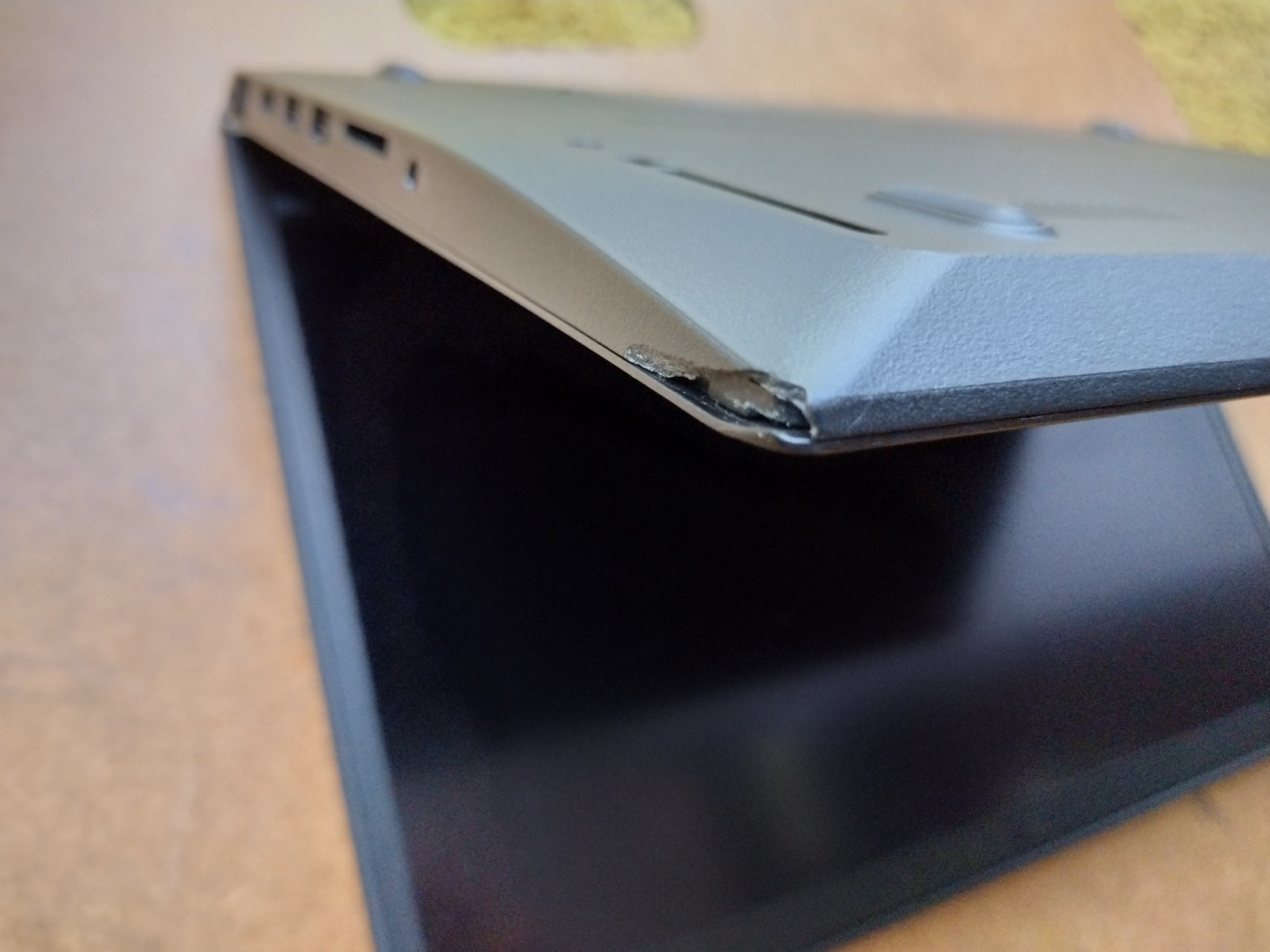 ThinkPad T580 Libreboot i5-8350U 8GB RAM 128GB SSD 61 BAT AC Touchscreen *READ*