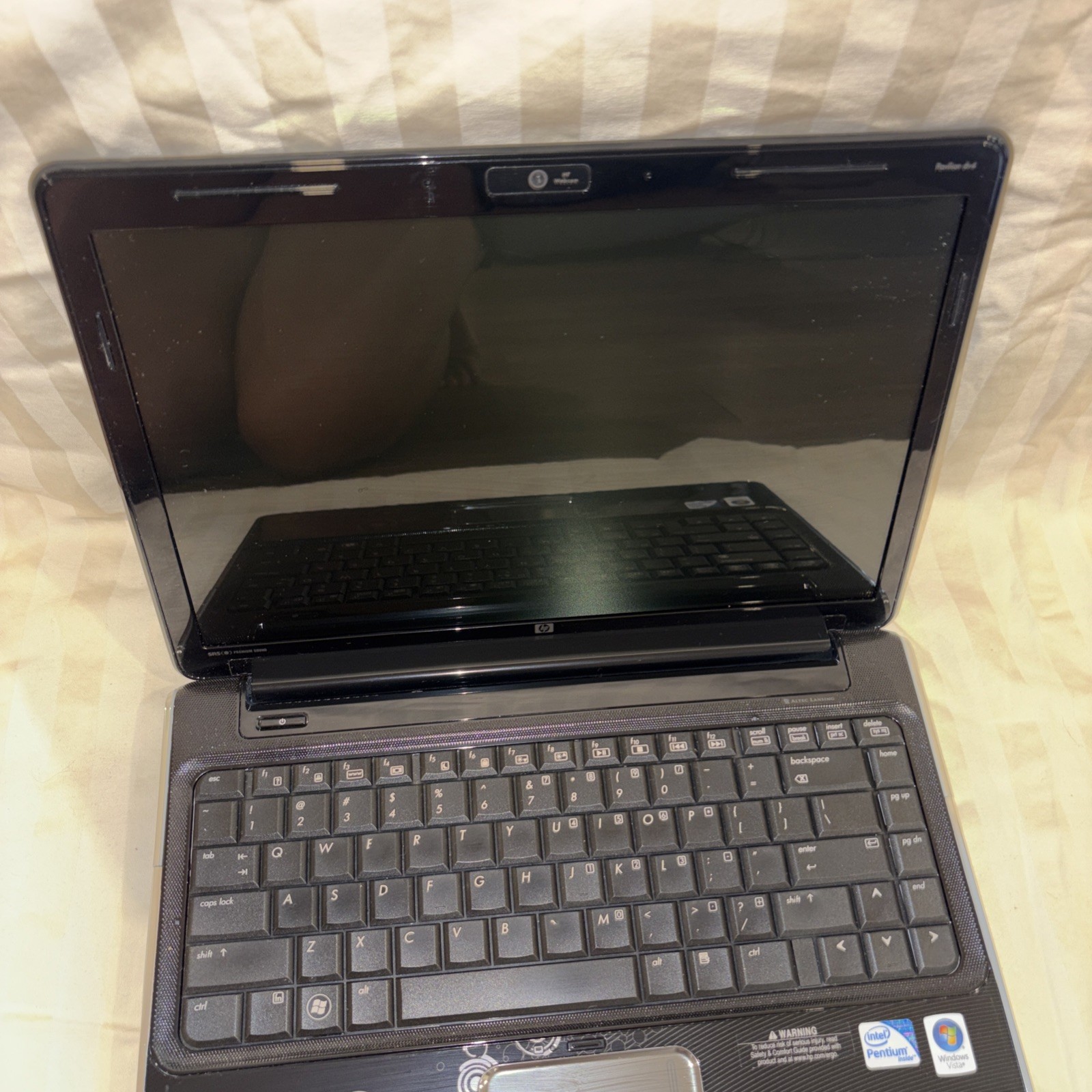 HP Pavilion DV4T-1400 14″ Notebook – Dual Core T4200 2.0 GHz, 4 GB, no hdd