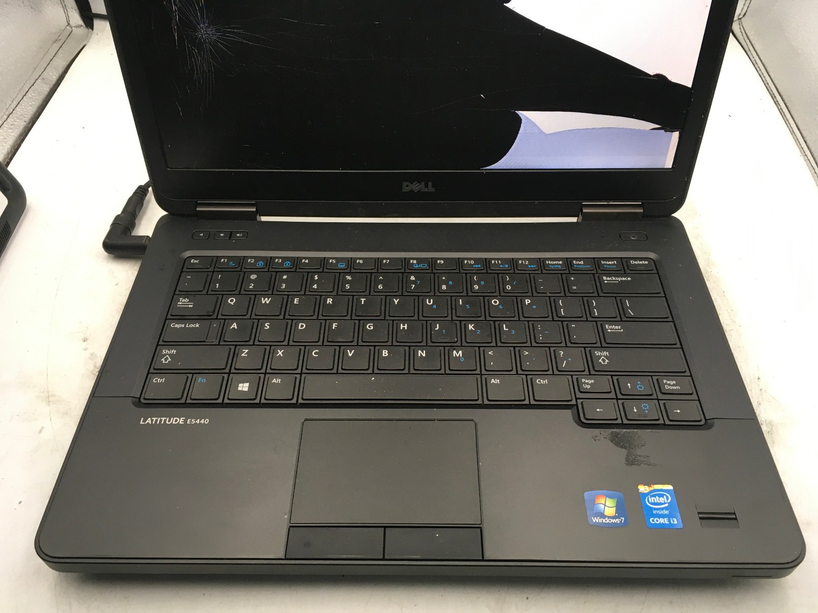 DELL LATITUDE E5440 – FOR PRATS/BAD LCD – INTEL I3 4TH GEN – NO RAM – READ – BB!