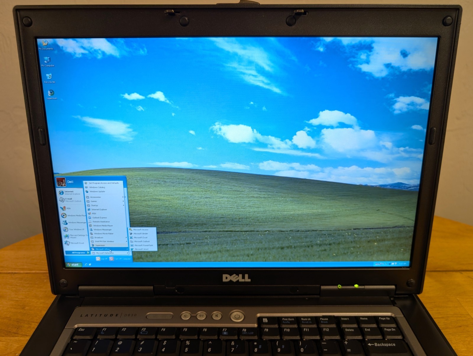 Dell Latitude D830 C2D 2.6Ghz 2GB 80GB XP Pro Serial Port DVD WiFi ~ COMPLETE!