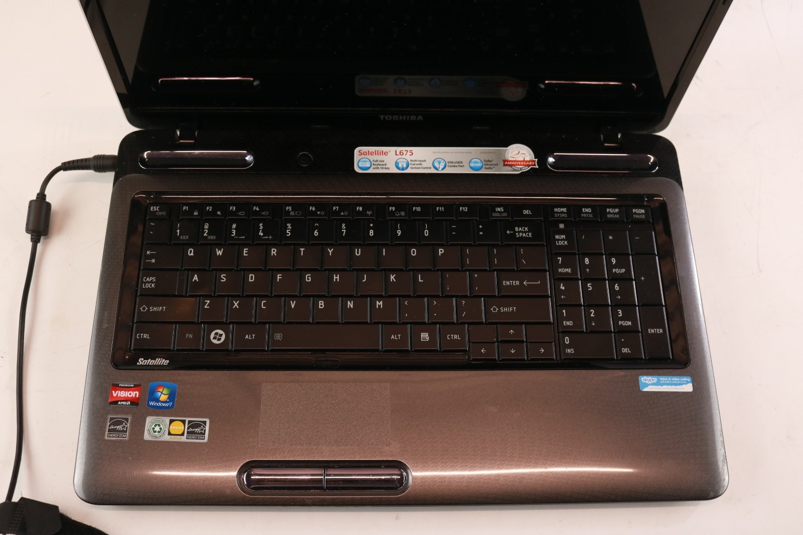 Toshiba Satellite L675 Laptop Premium vision, AMD WIN7