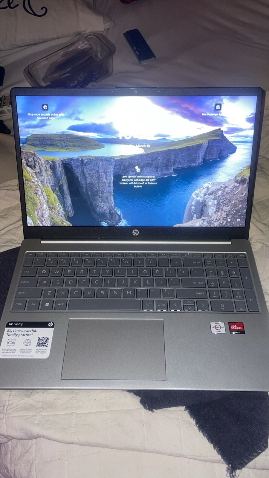 HP – Laptop (15-FC0105NR) W11 / 256GB / 8GB / AMD Athlon / 15-Inch w/Power Cord
