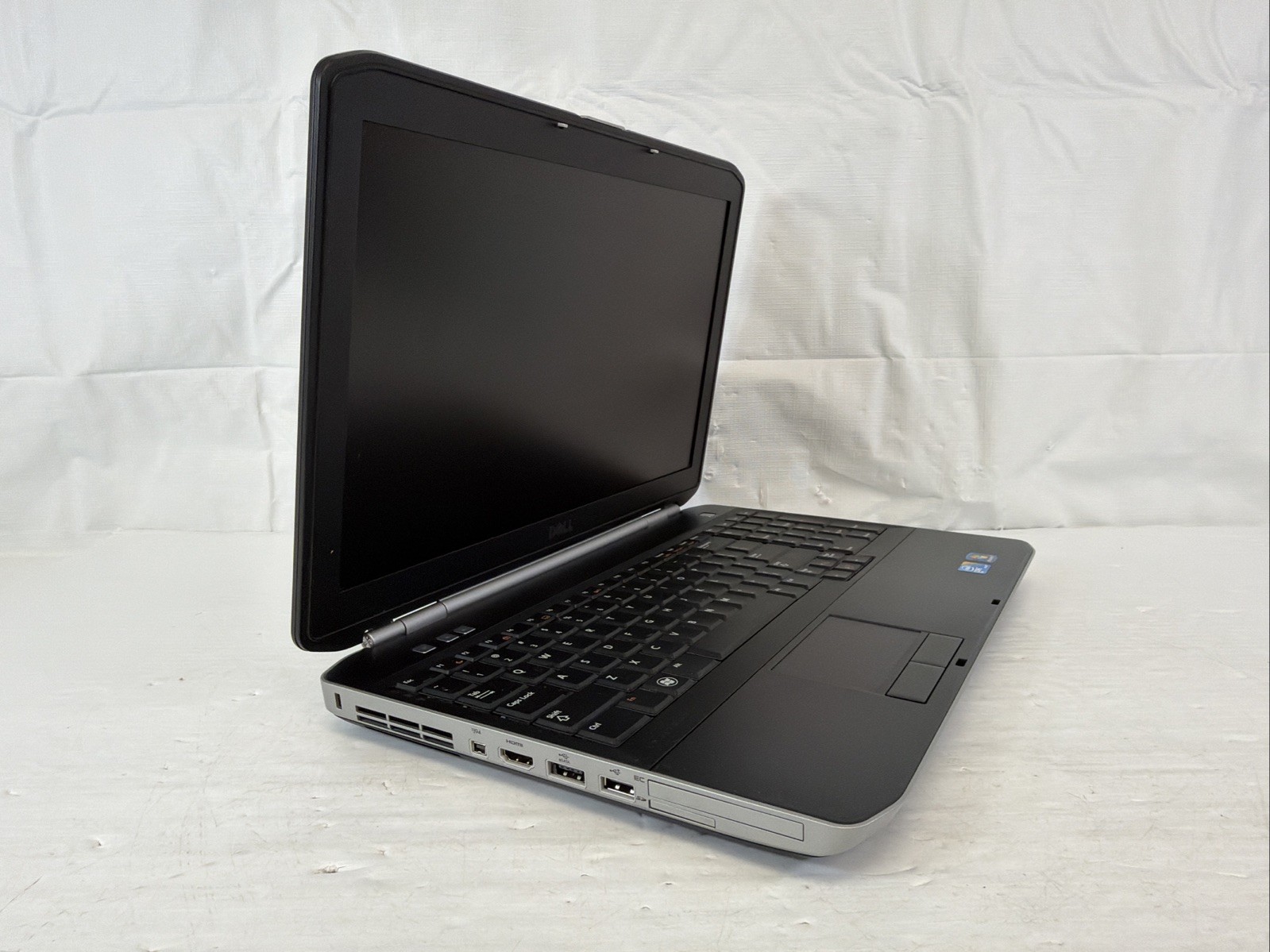 Dell Latitude E5520M Intel Core 2 Duo 4GB Ram, 250 GB HDD, NO OS / Battery