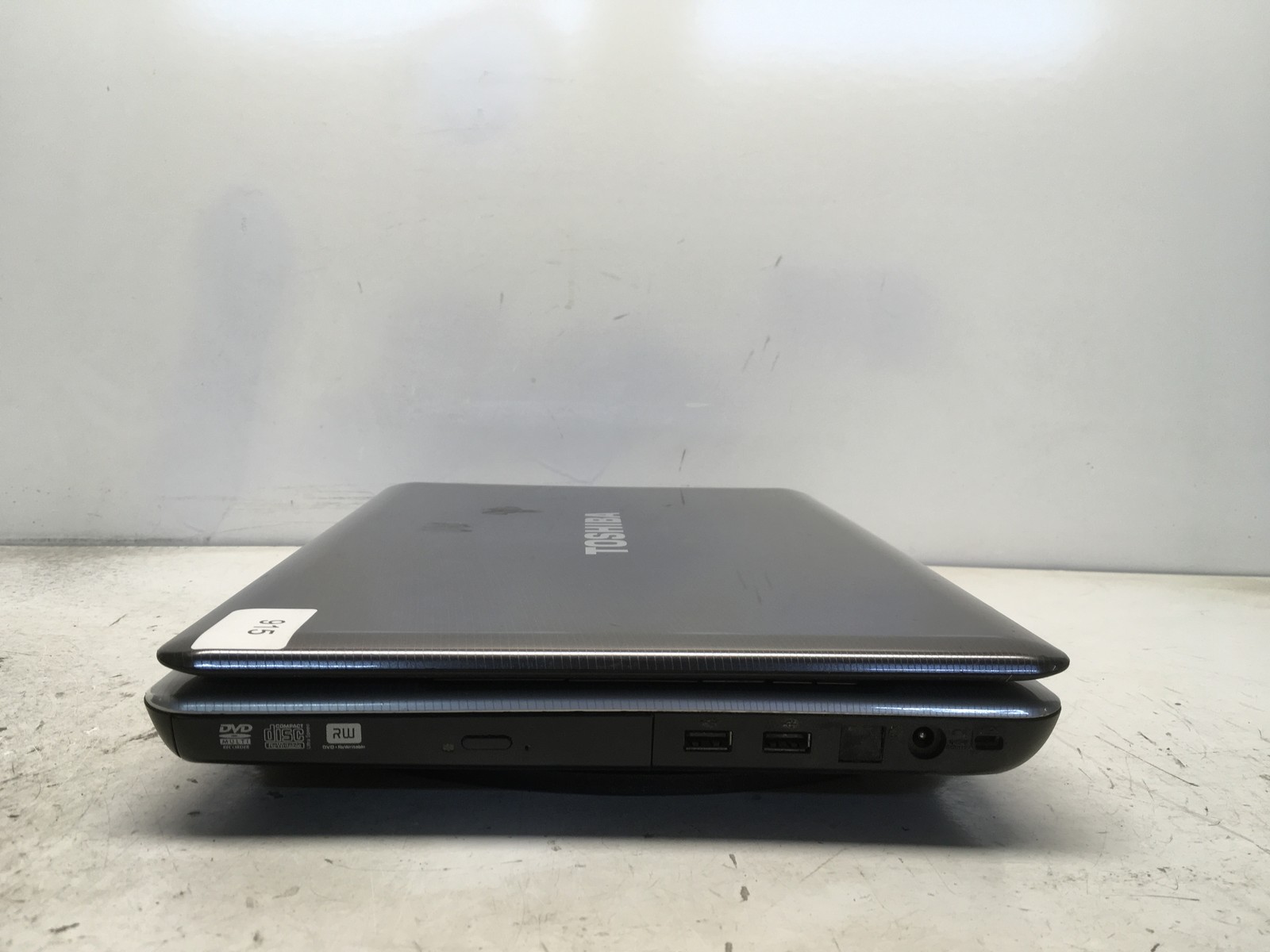 Toshiba Satellite Intel Pentium Dual-Core T4400 2.2GHz 3 GB NO HDD No Batt