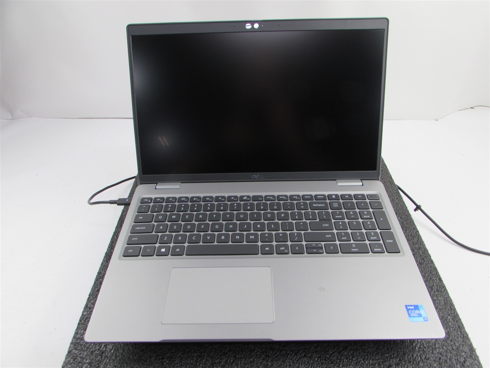 DELL LATITUDE 5520 1920X1080 FHD CORE I7-1185G7 512GB SSD 16GB RAM NO O.S