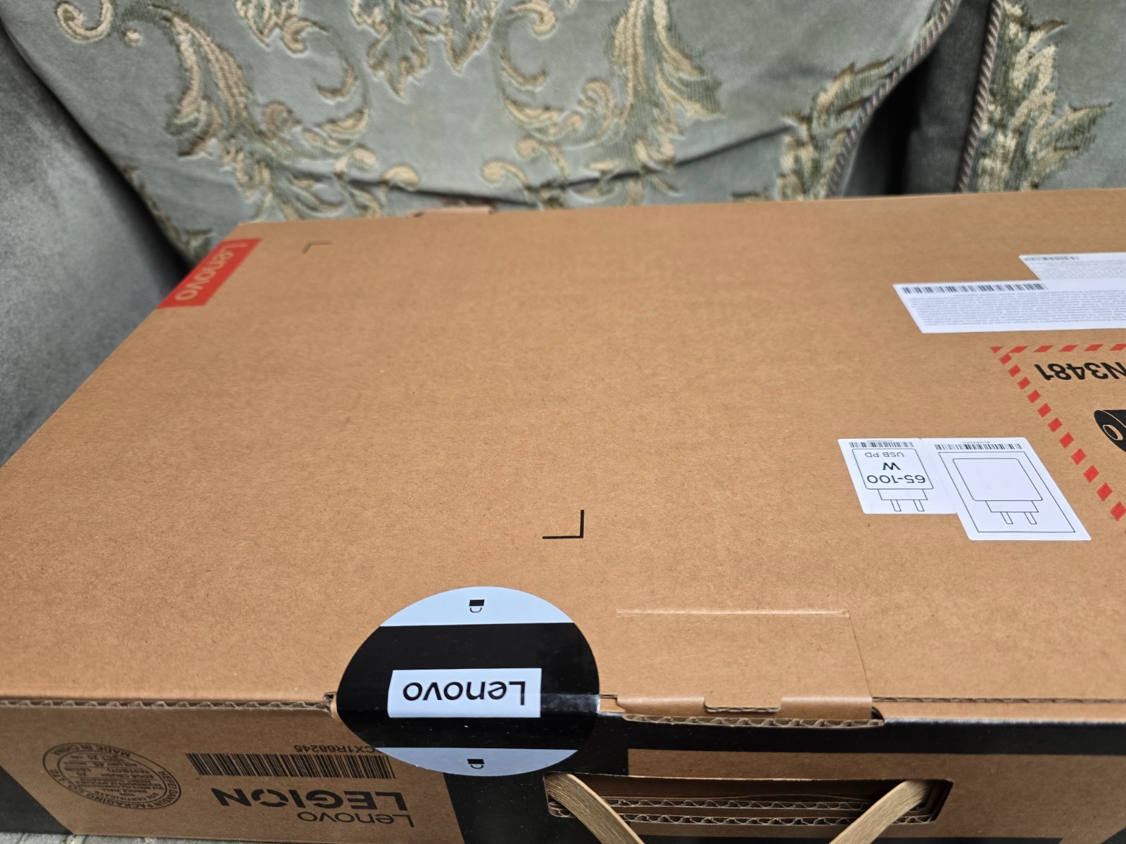Lenovo Legion Pro 5i U9 275HX 32GB 1TB RTX 5070 Ti QHD+ OLED Gaming Laptop
