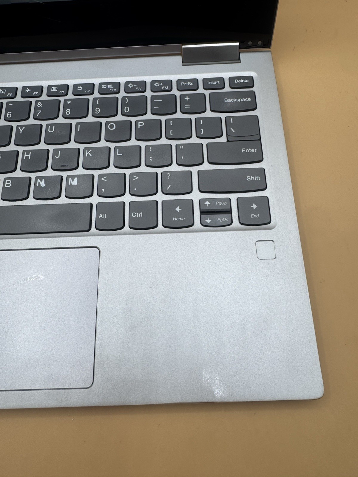 Broken Lenovo Yoga 730-13IKB 13.3″ i5-8250U 8GB RAM 256GB SSD