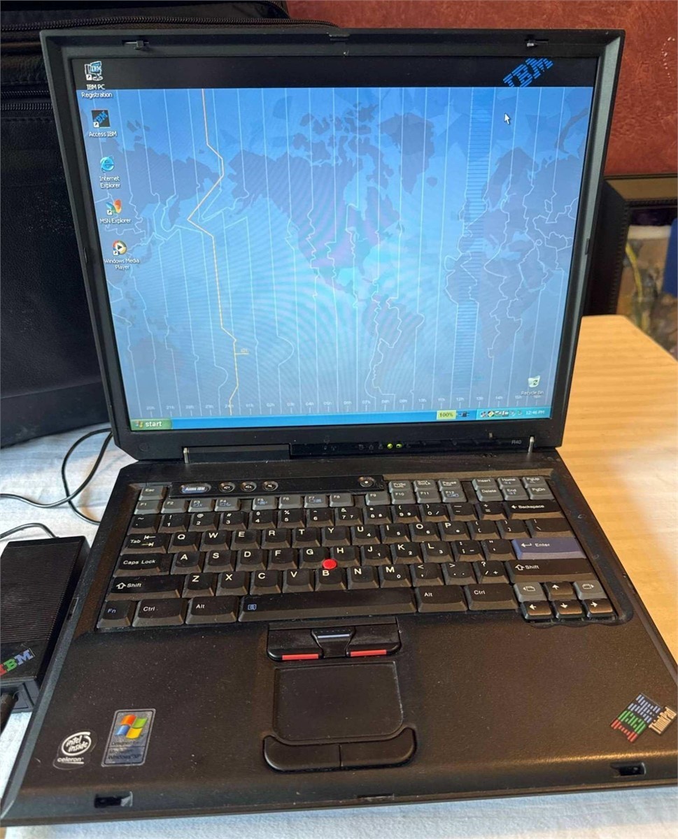 Vintage IBM ThinkPad R40e Laptop Classic Windows XP System 25 GB Tested