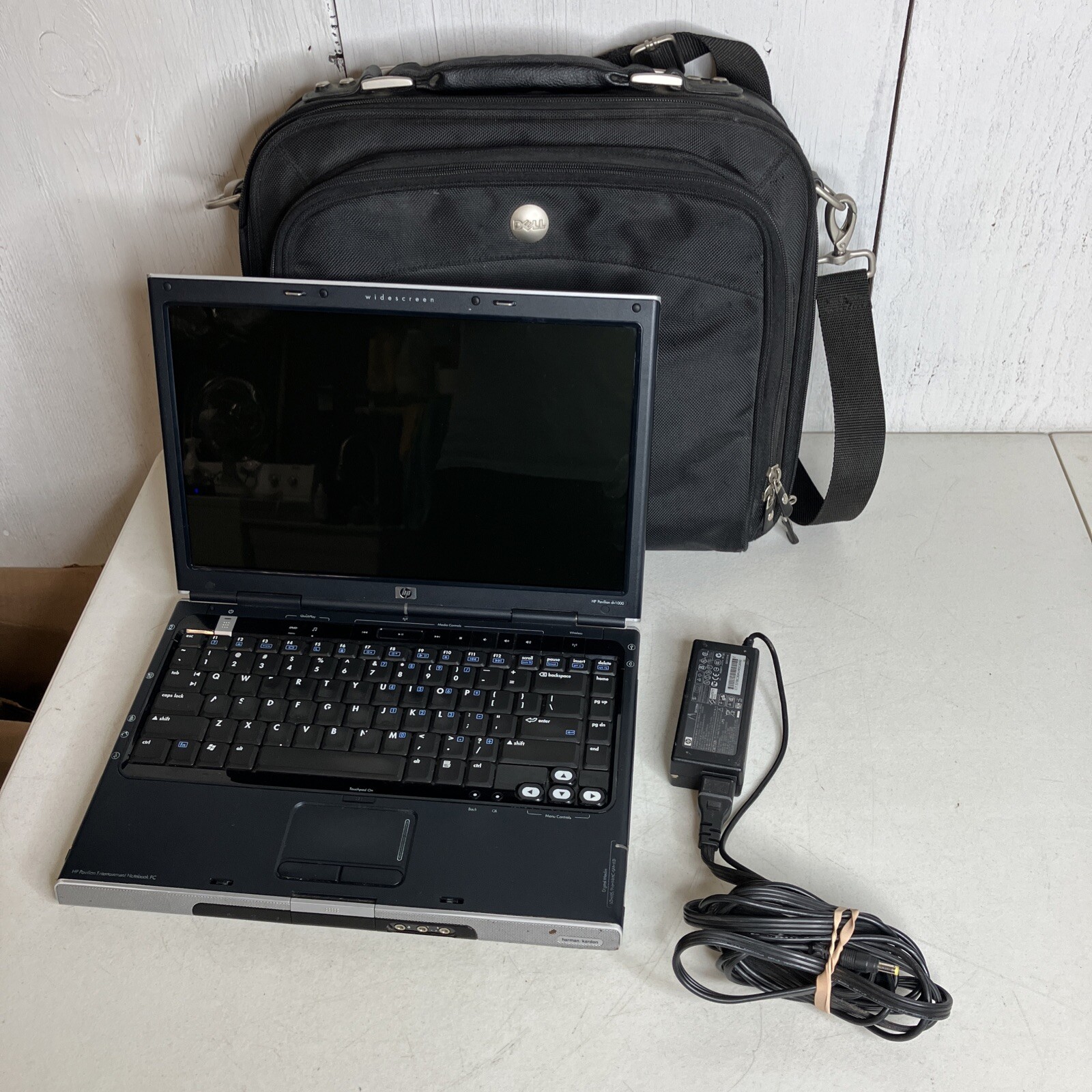 HP Pavilion DV1000 Laptop W/ Charger & Bag / For Parts or Repair