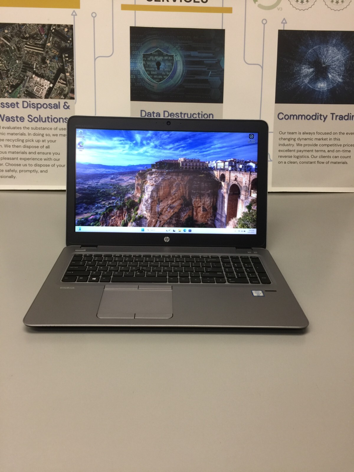 HP EliteBook 850 G3 15.6″ 256GB Core i5 6th gen 2.40GHz 8GB RAM WIN 11 PRO