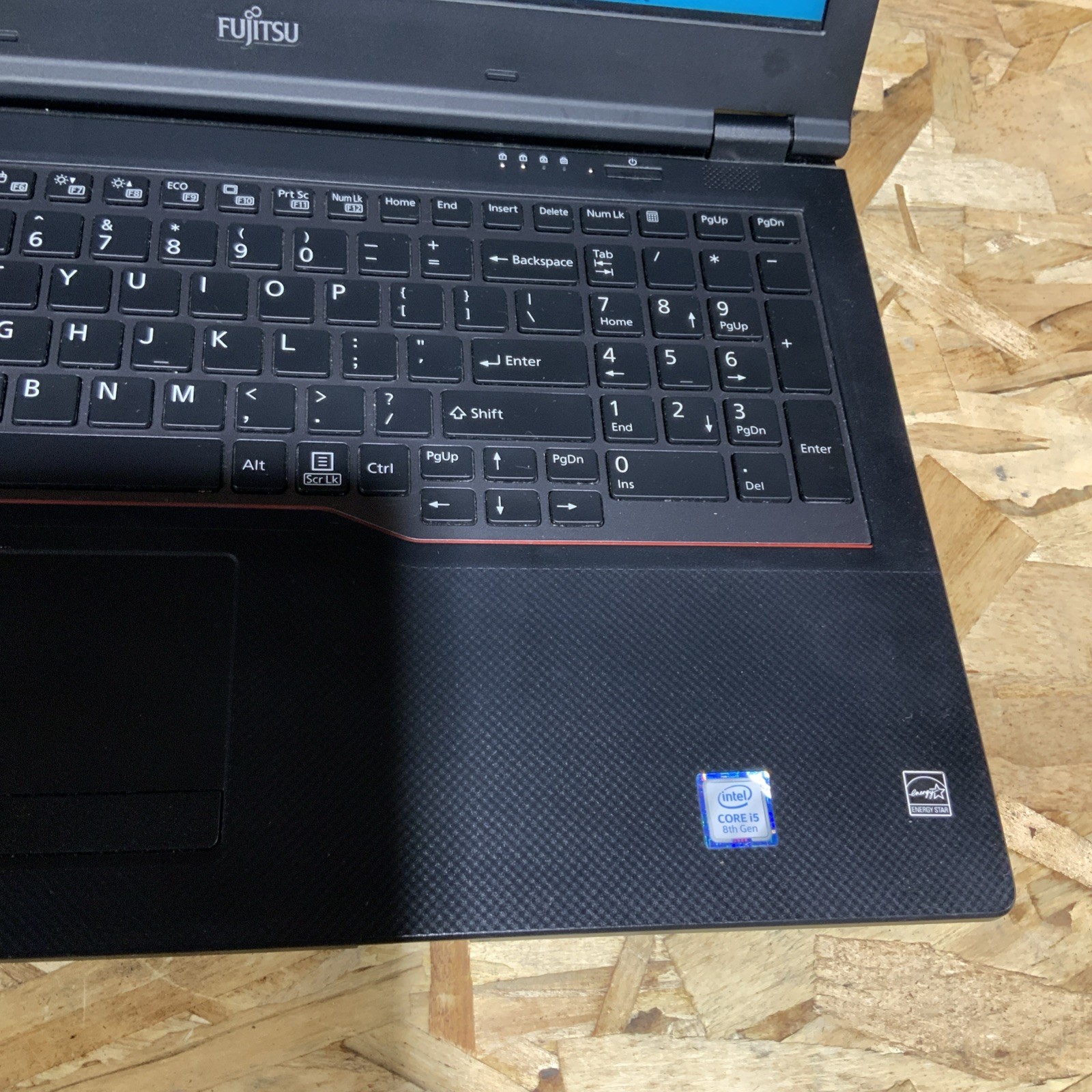 Fujitsu Lifebook E558 I5-8250U 1.60GHZ 256GB SSD 8 GB RAM Win 11 A005