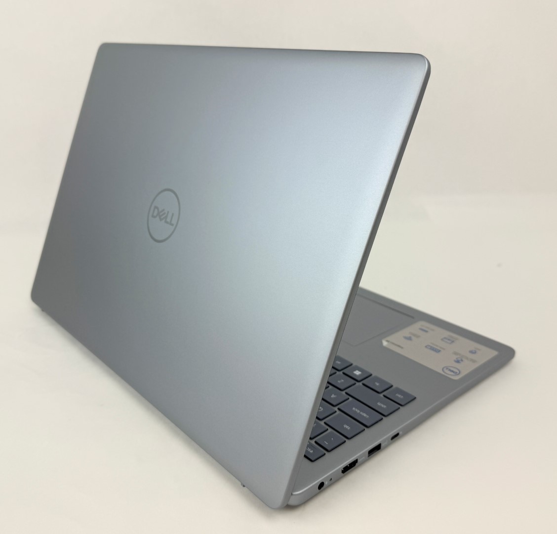 Dell Inspiron 5640 16″ 1920×1200 Touch Core 7 150U 32GB 1TB SSD W11H