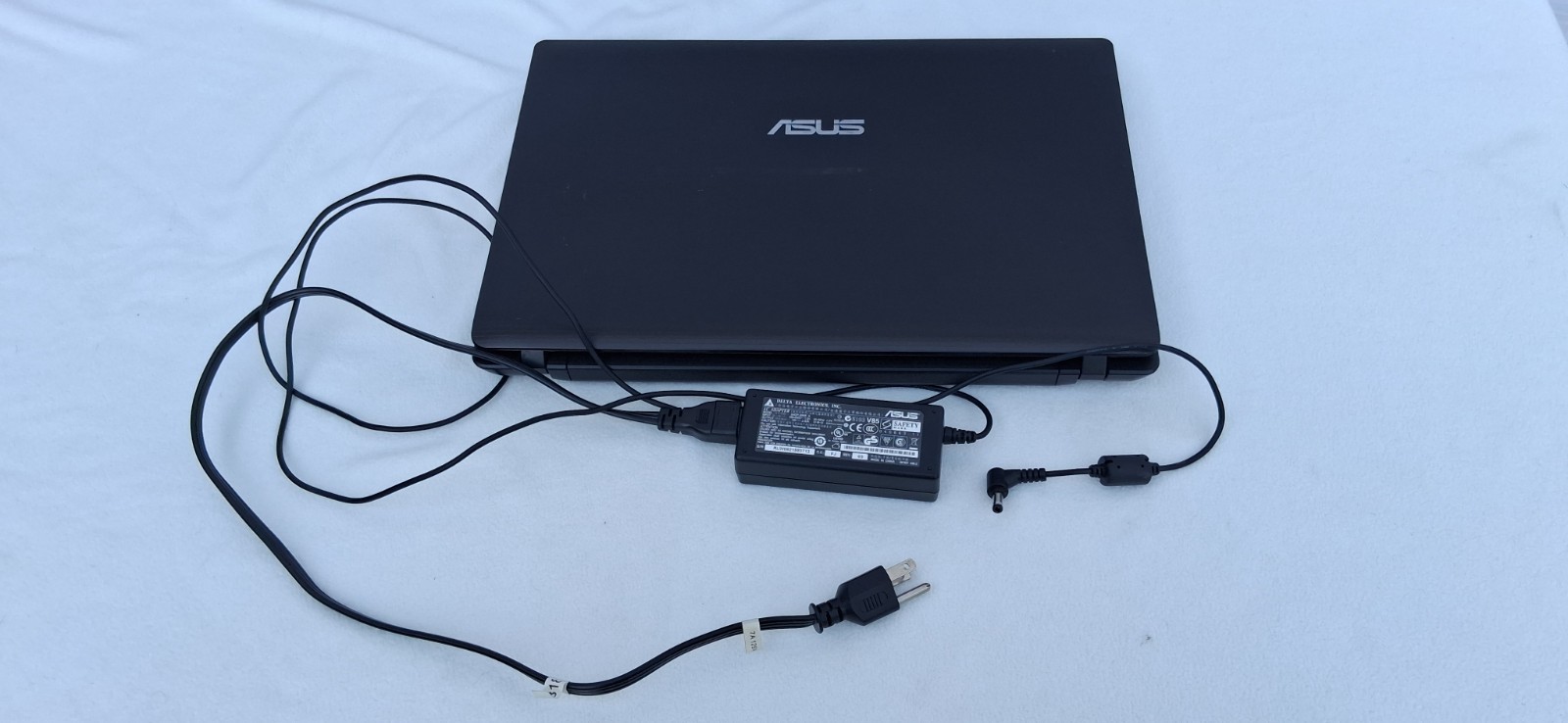 ASUS K53E 15.6″ Laptop Intel Core i5-2450M 2.5 GHz 4GB RAM 500 GB Hard Drive Bro