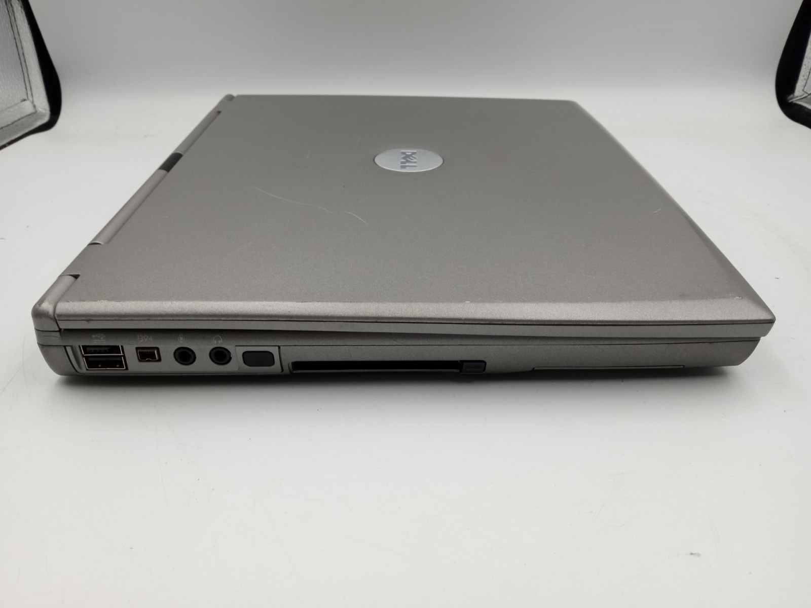 Dell Latitude D400 12.1″ Intel Pentium M 512MB RAM 60GB HDD WinXP – READ -RR