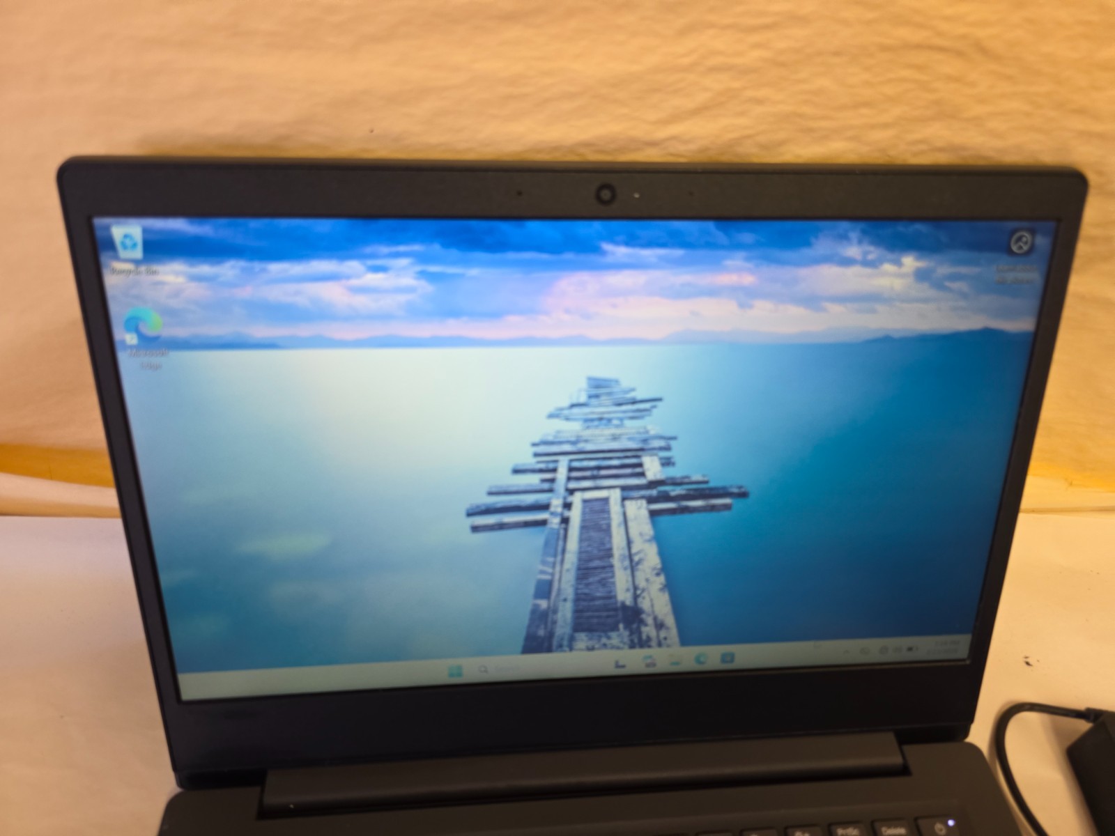 Lenovo 82C4 Laptop Intel i5-1035G1 1.00GHz 8GB RAM 256GB M.2 NVMe Win 11 Pro