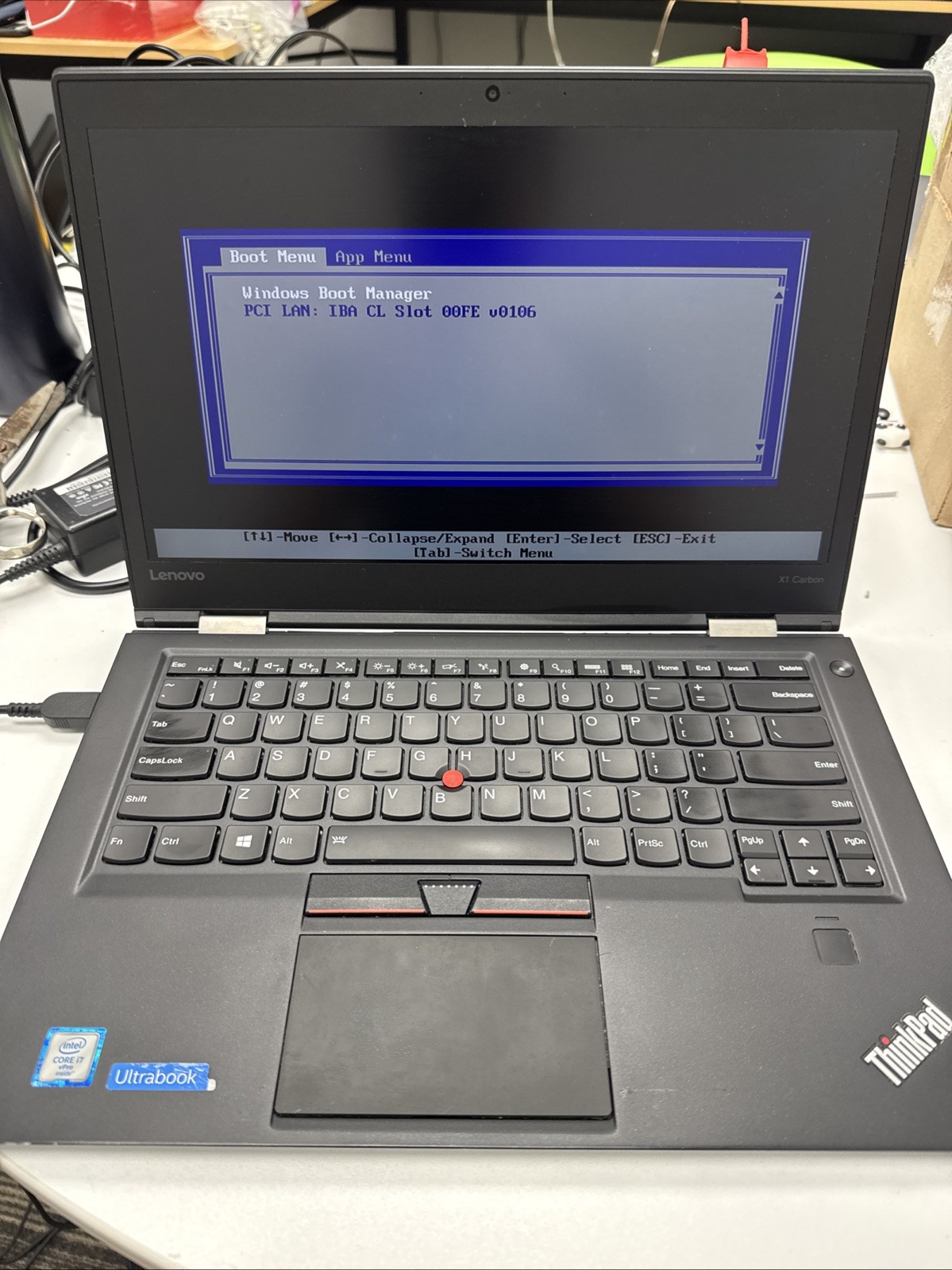 lenovo thinkpad x1 carbon 4th gen i7 (boots to bios)