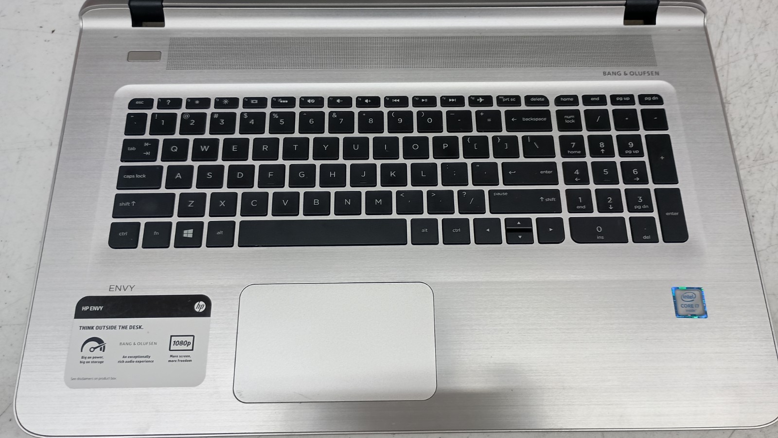 HP ENVY 17-s017cl Touchscreen Laptop (Intel Core i7-6500U, 8GB RAM, DVD, READ)
