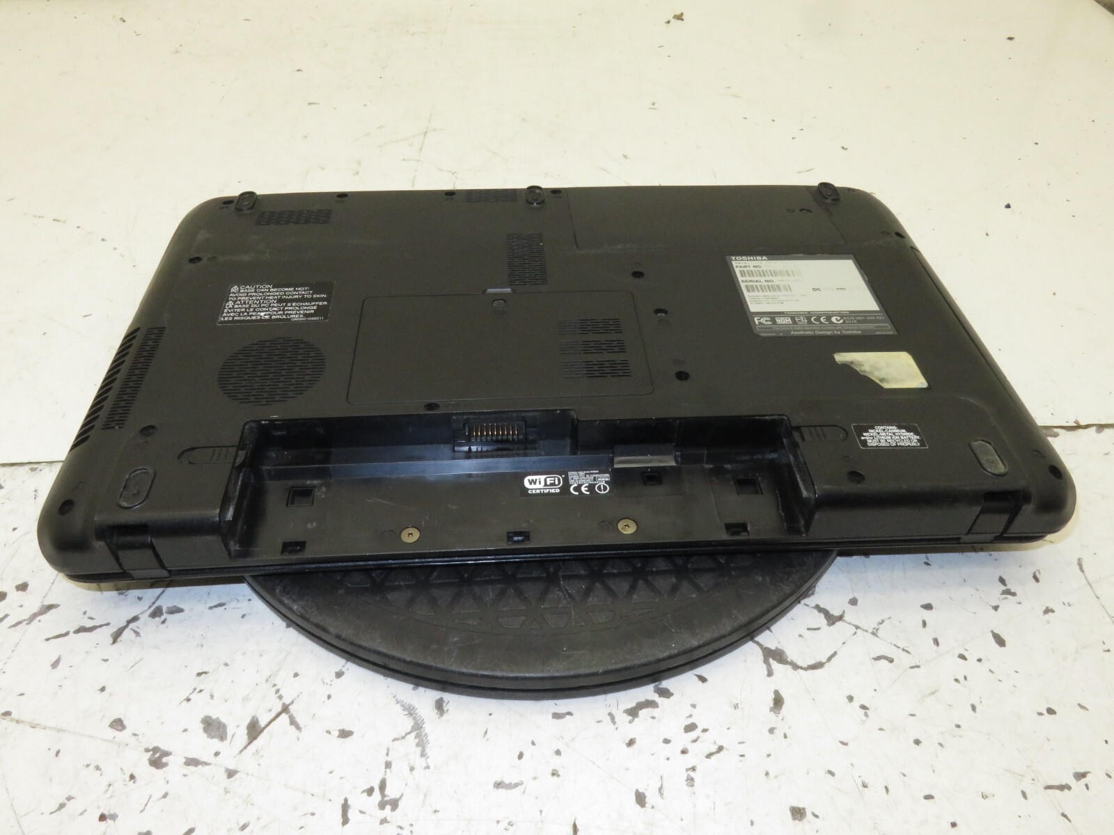 Toshiba Satellite C655-S5118 Laptop Intel Core i3-M370 6GB Ram No HDD or Battery