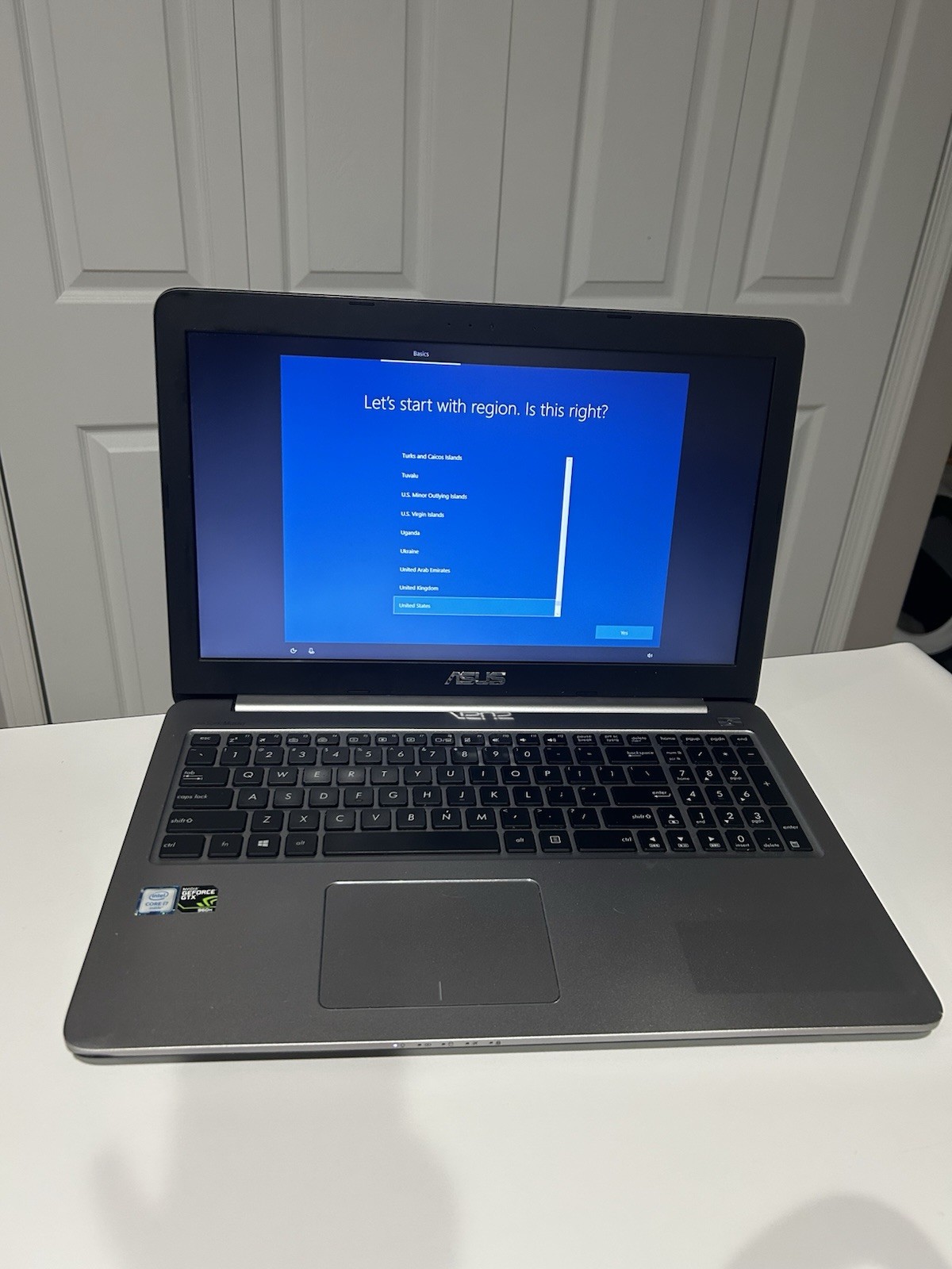 ASUS Laptop Intel I7 – 8 GB