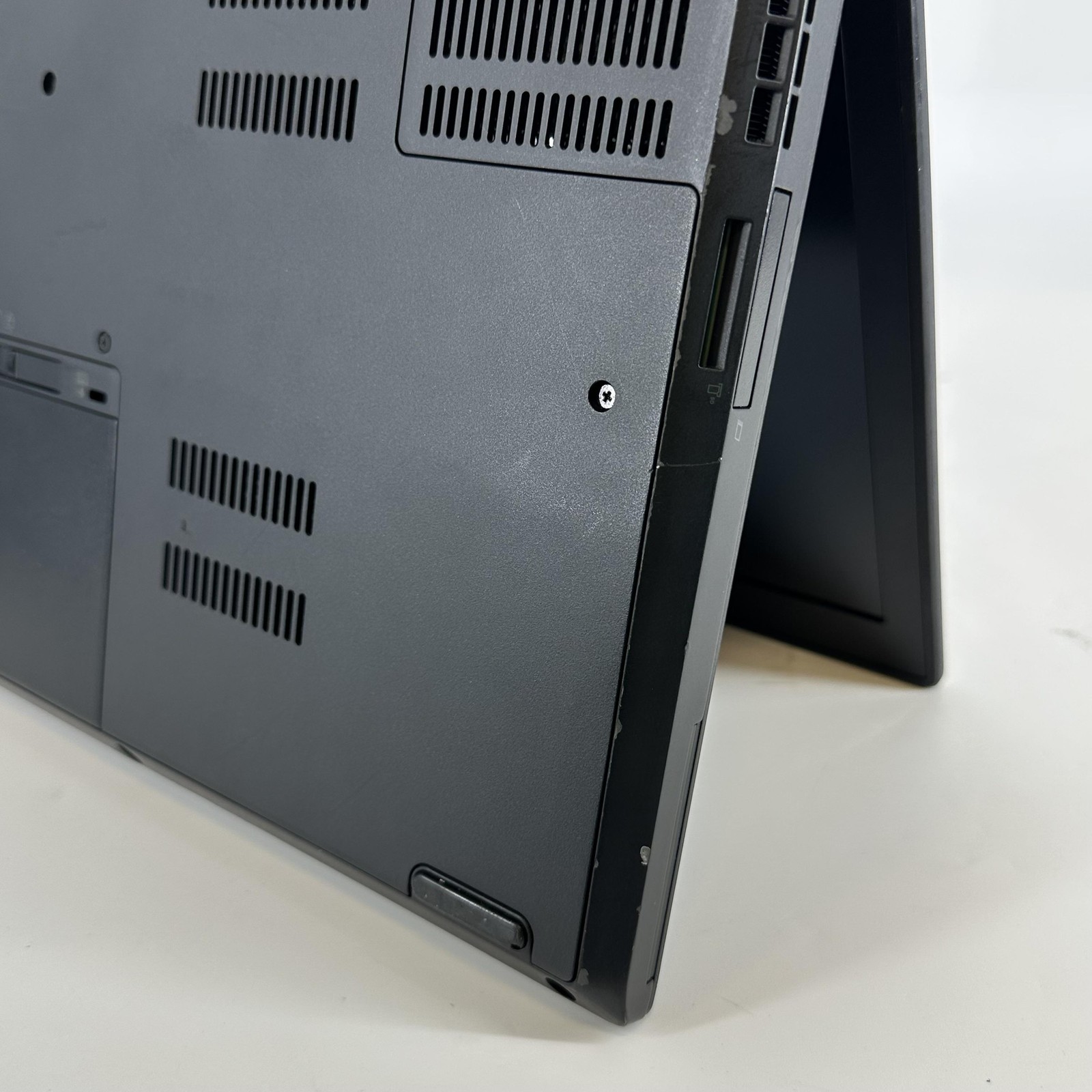 Lenovo ThinkPad P51 15.6 FHD i7-7700HQ 24GB 256GB SSD/500GB HDD Quadro M1200
