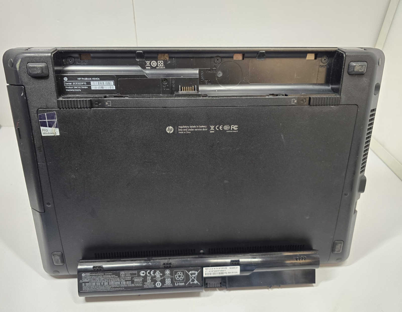HP ProBook 4540s 15.6″ Laptop. Silver For Parts Only