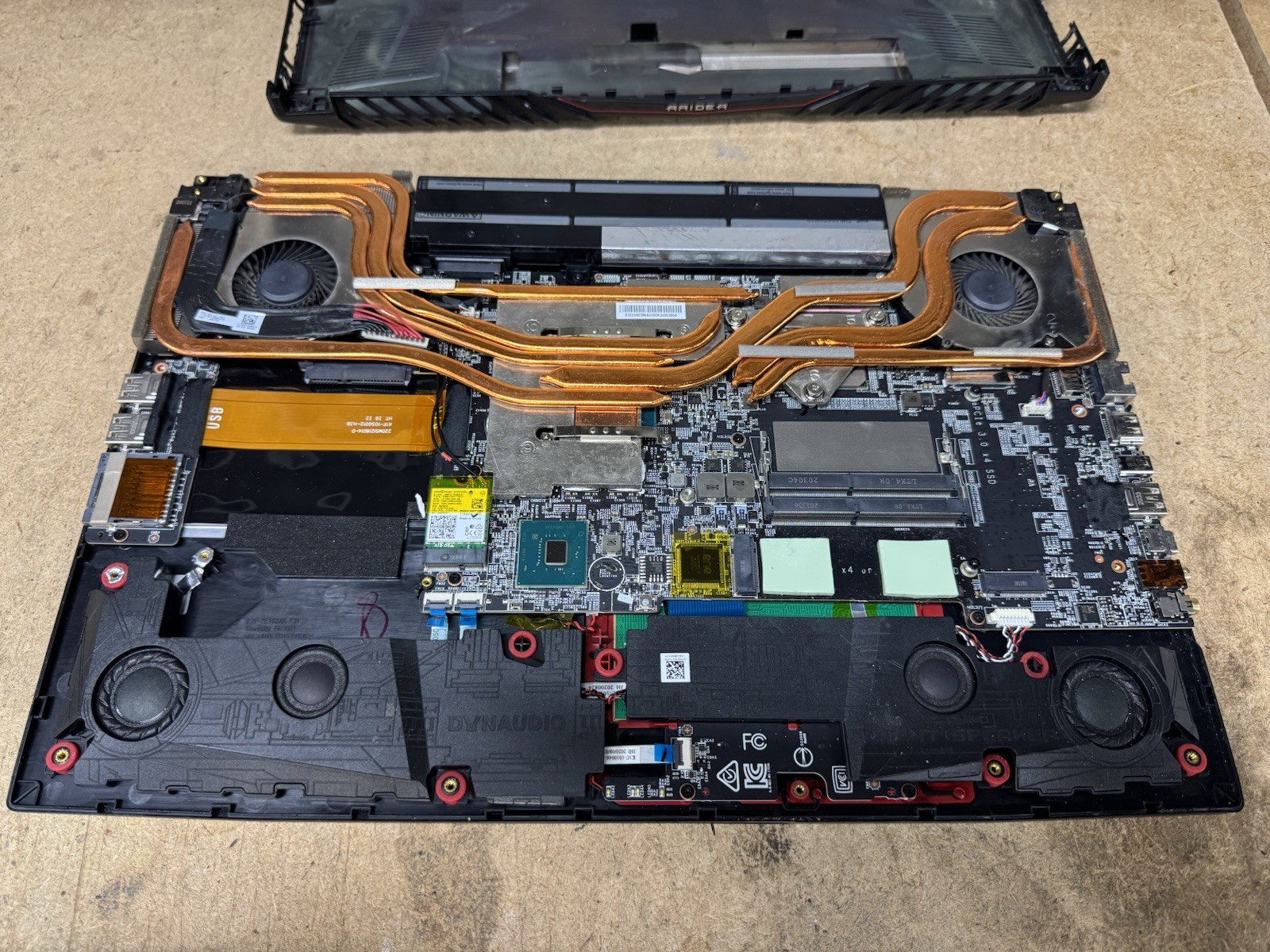 MSI GE75 Raider 10SE 17.3″ Gaming Laptop i7-10750H RTX 2060 BAD FOR PARTS REPAIR