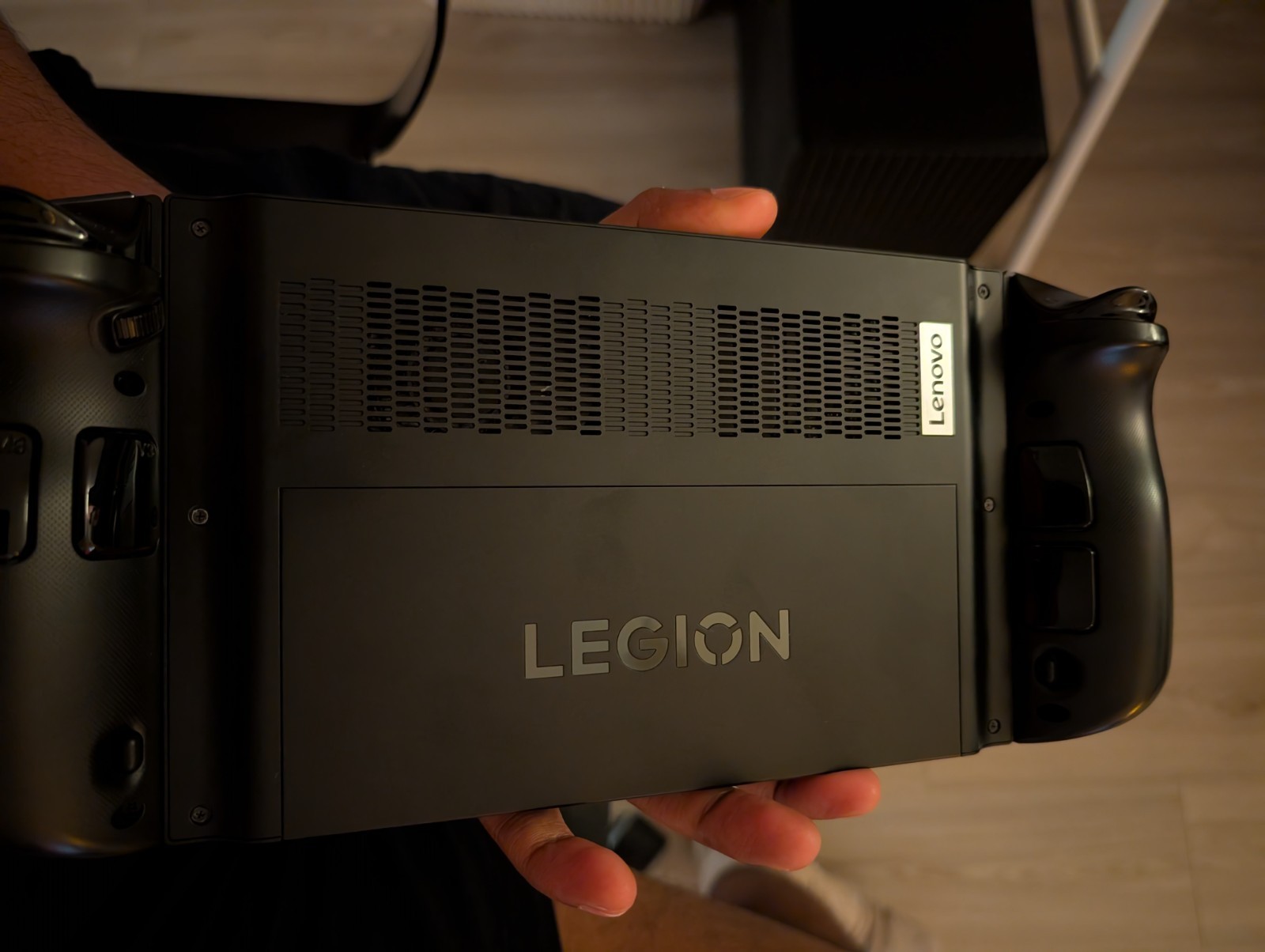 Lenovo Legion Go Z1 Extreme 1TB SSD Steamos 16gb Ram + Anker Deck + Case