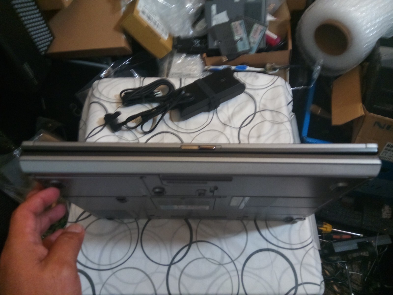 DELL LATITUDE D830 T7250 2.00GHZ 4GBRAM 256GBSSD WINXPSP/3 OFFICE 2007