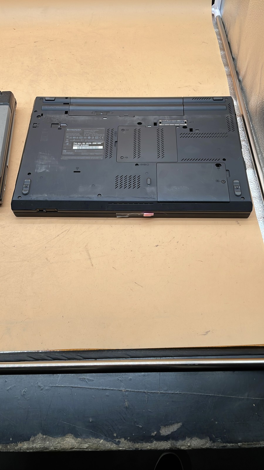 Lenovo ThinkPad T510 15.6-Inch & Dell Latitude D630 ATG 14.1-Inch Laptops No HDD