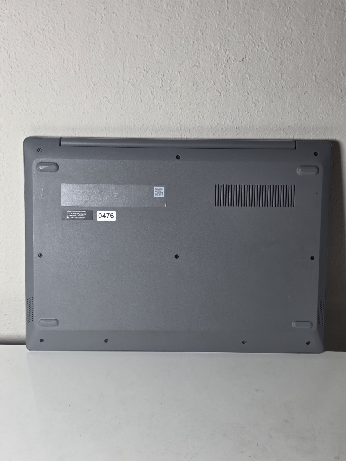 Lenovo IdeaPad Slim 1-14AST-05 AMD A6-9220E 1.6GHz 4 GB 64 GB EMMC