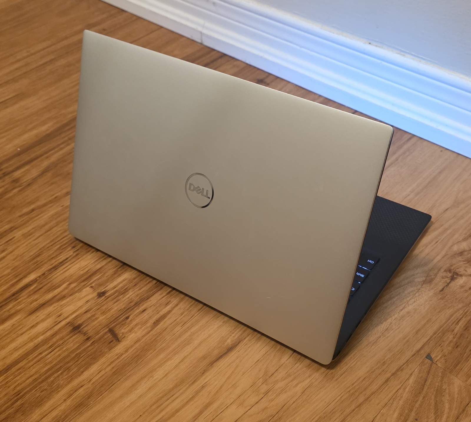 Dell XPS 13 9380 13″ 4K Touch | i5 8365u | 8GB Ram | 256 SSD | Win11Pro