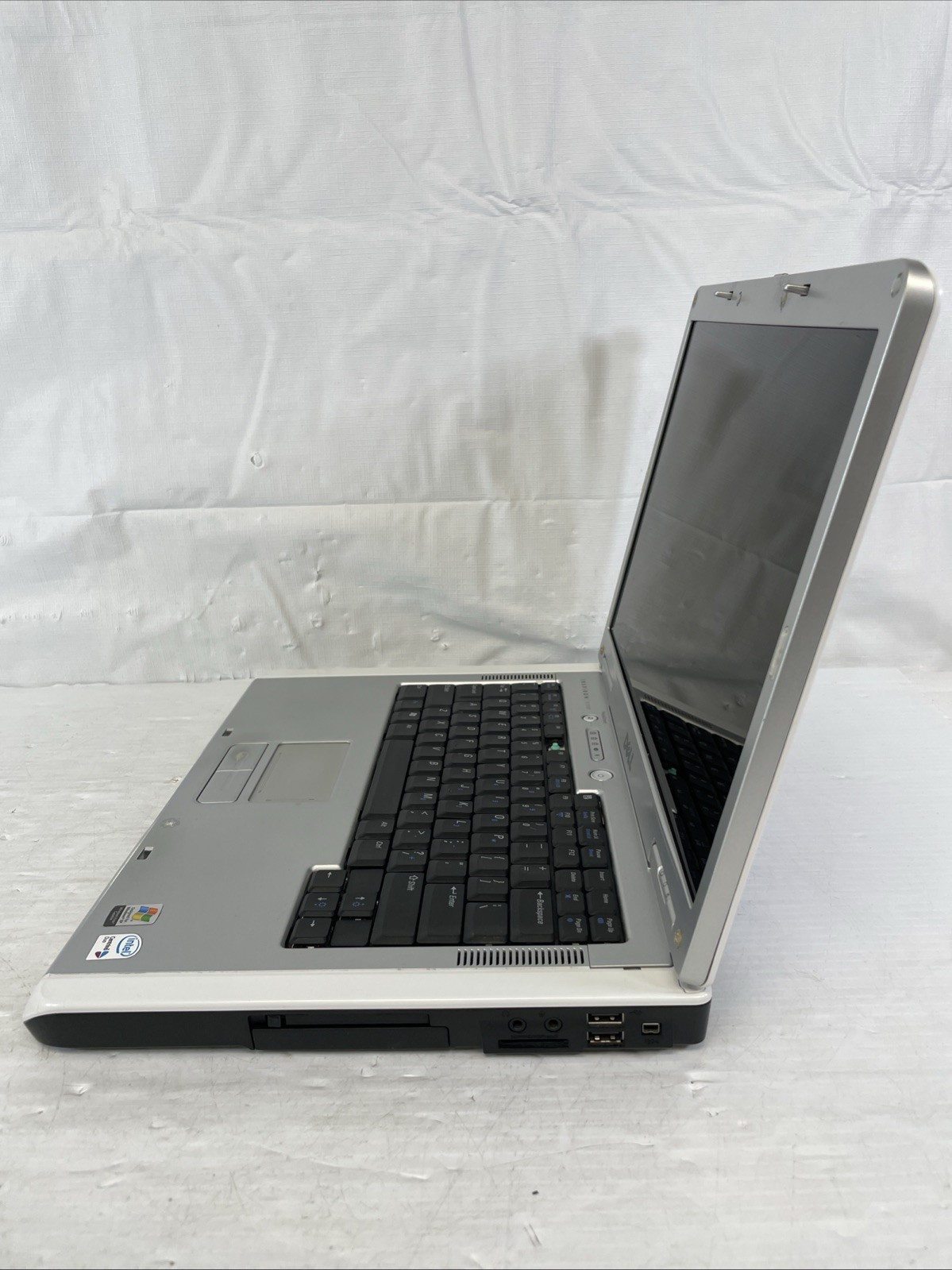 Retro Dell Inspiron E1505 15.4″ Intel Core 2 Duo 1.83GHz 2GB RAM 80GB HDD WinXP