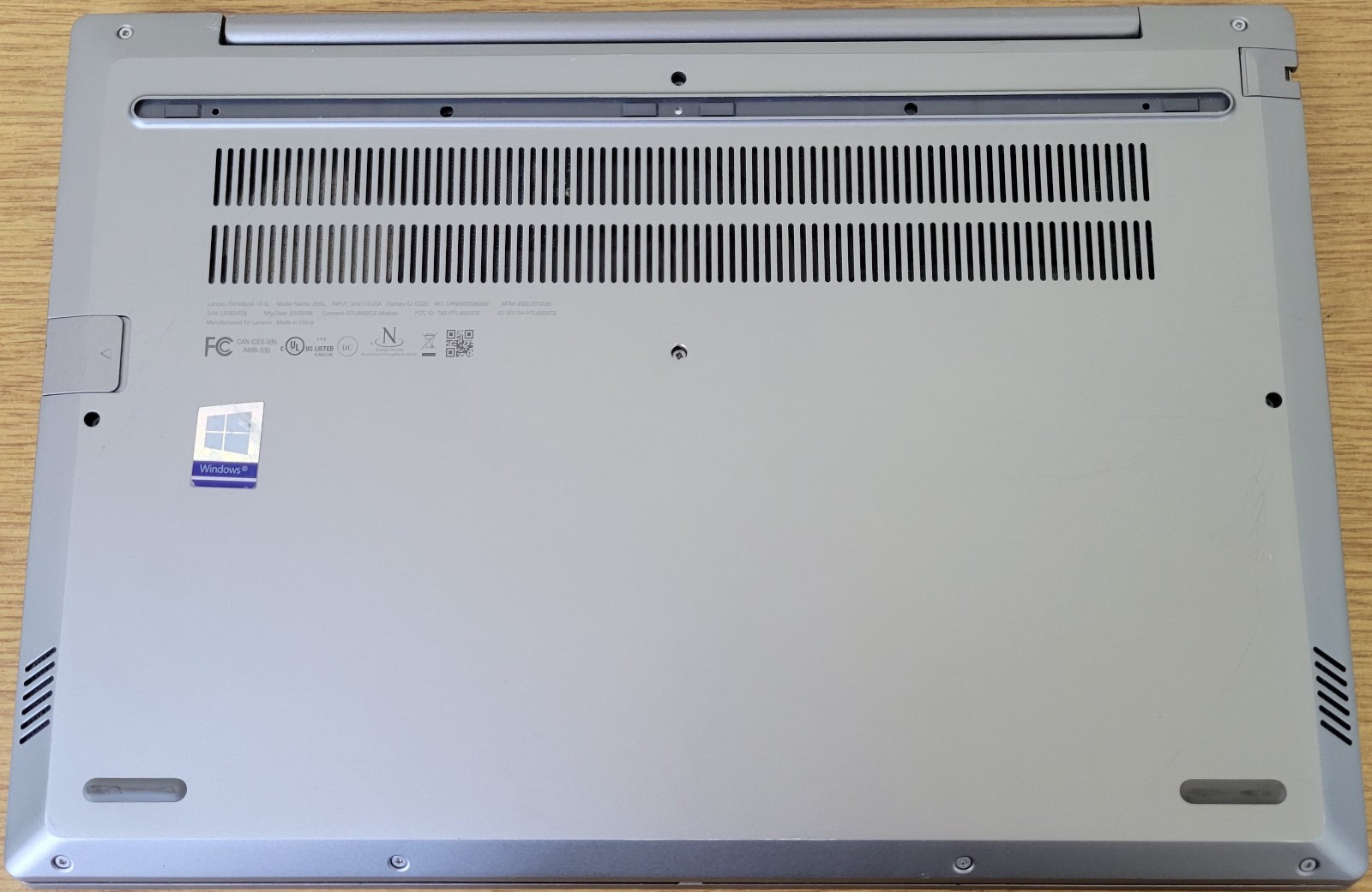 Lenovo ThinkBook 14-IIL i7-1065G7 1.30GHz 16GB DDR4 256GB NVMe NO OS/HDD