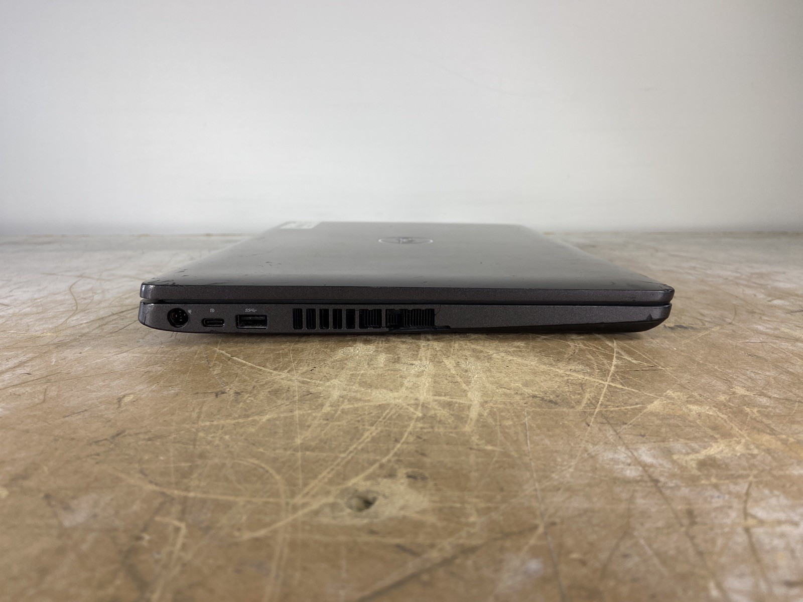 DELL LATITUDE 5500 i5-8365U @ 1.60GHz, 4GB RAM, NO HDD/OS