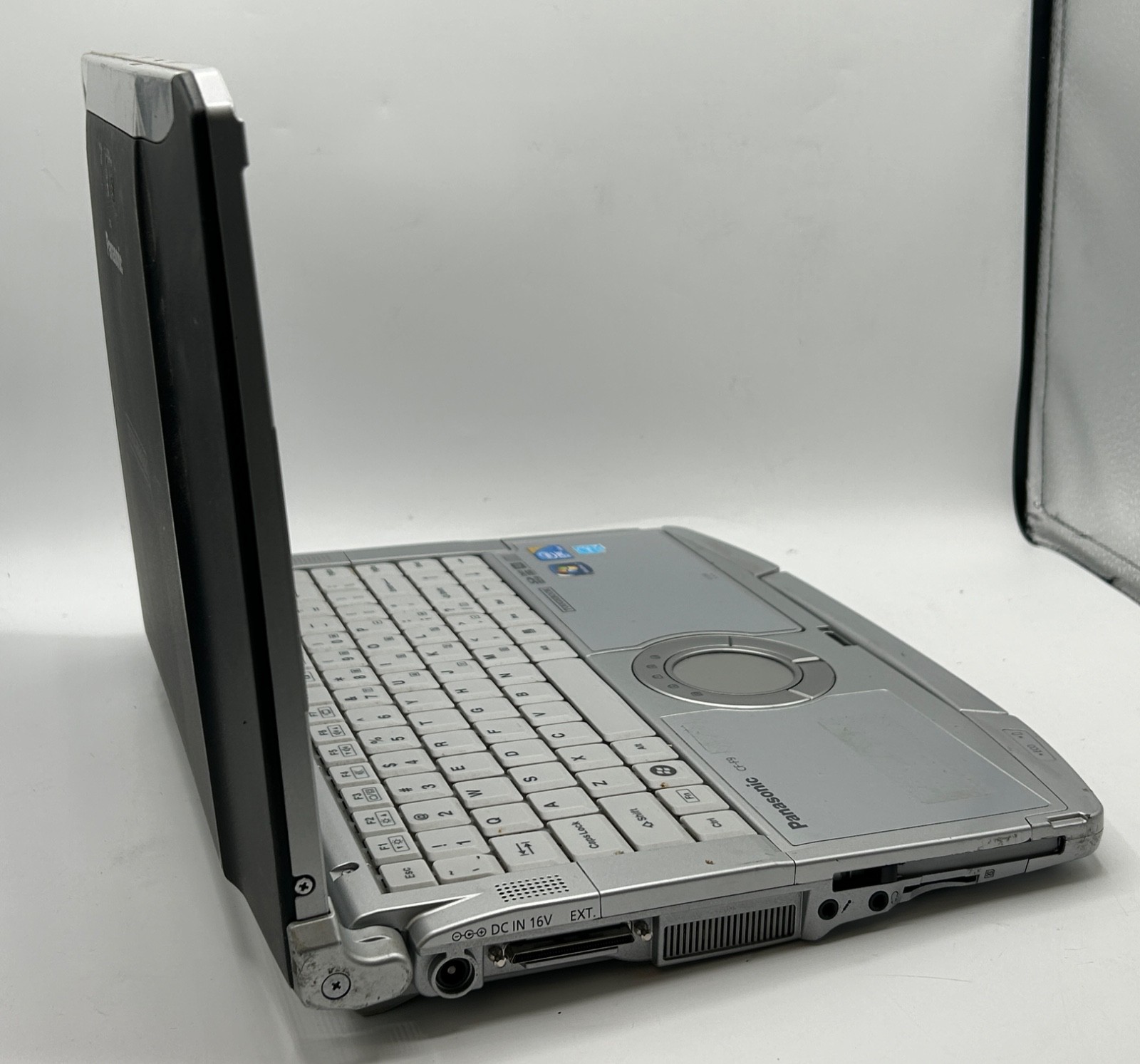 Panasonic Toughbook, CF-F9, i5-M520, 4GB RAM, No HDD, No OS, Rugged Laptop