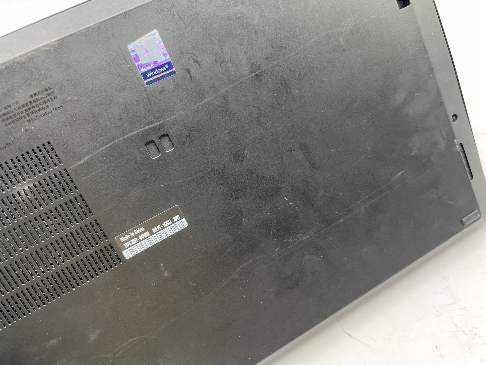 Lenovo ThinkPad T490s, i5-8365U CPU @ 1.60GHz, 16GB RAM-No HDD/OS/Charger
