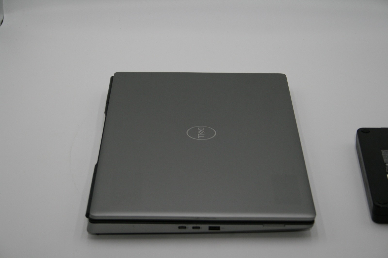 Dell Precision 7750 Mobile Workstation 17.3″ UHD i7-10875H NVIDIA RTX5000 16GB