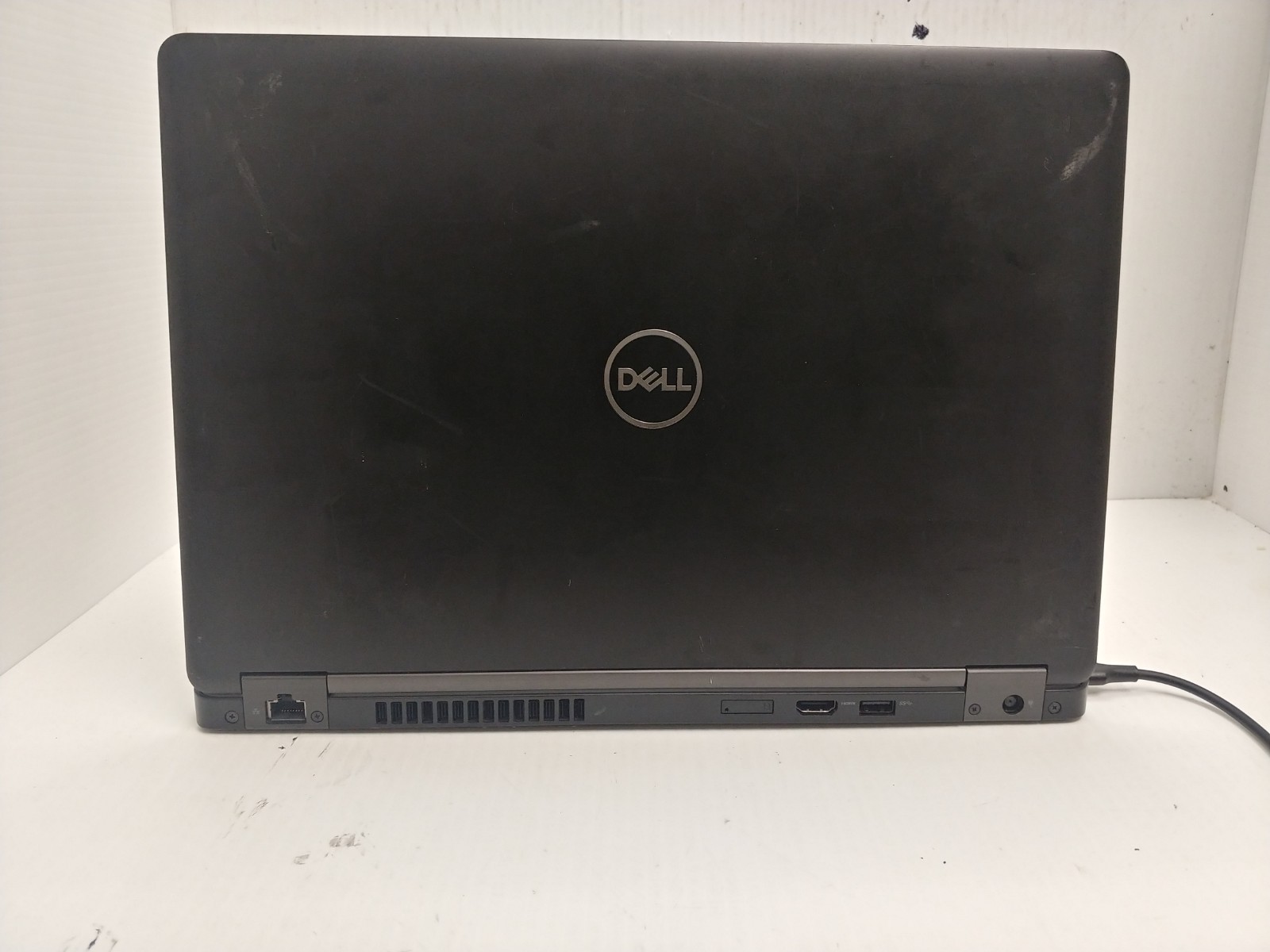 Dell 5490 Latitude 14-Inches i7-8650U 8GB RAM 256GB SSD Laptop