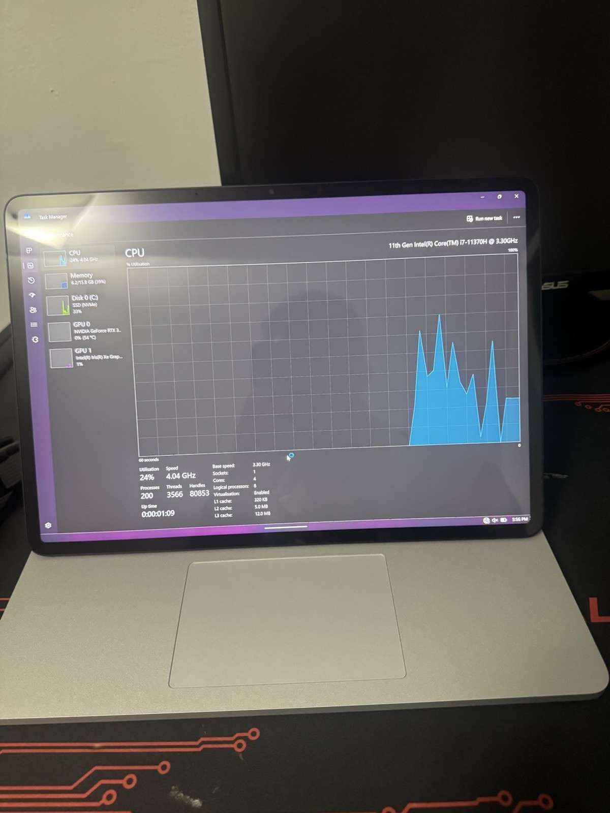 Microsoft Surface Laptop Studio 14.4″ i7-11370H/16GB/512GB Nvidia RTX 3050 Ti