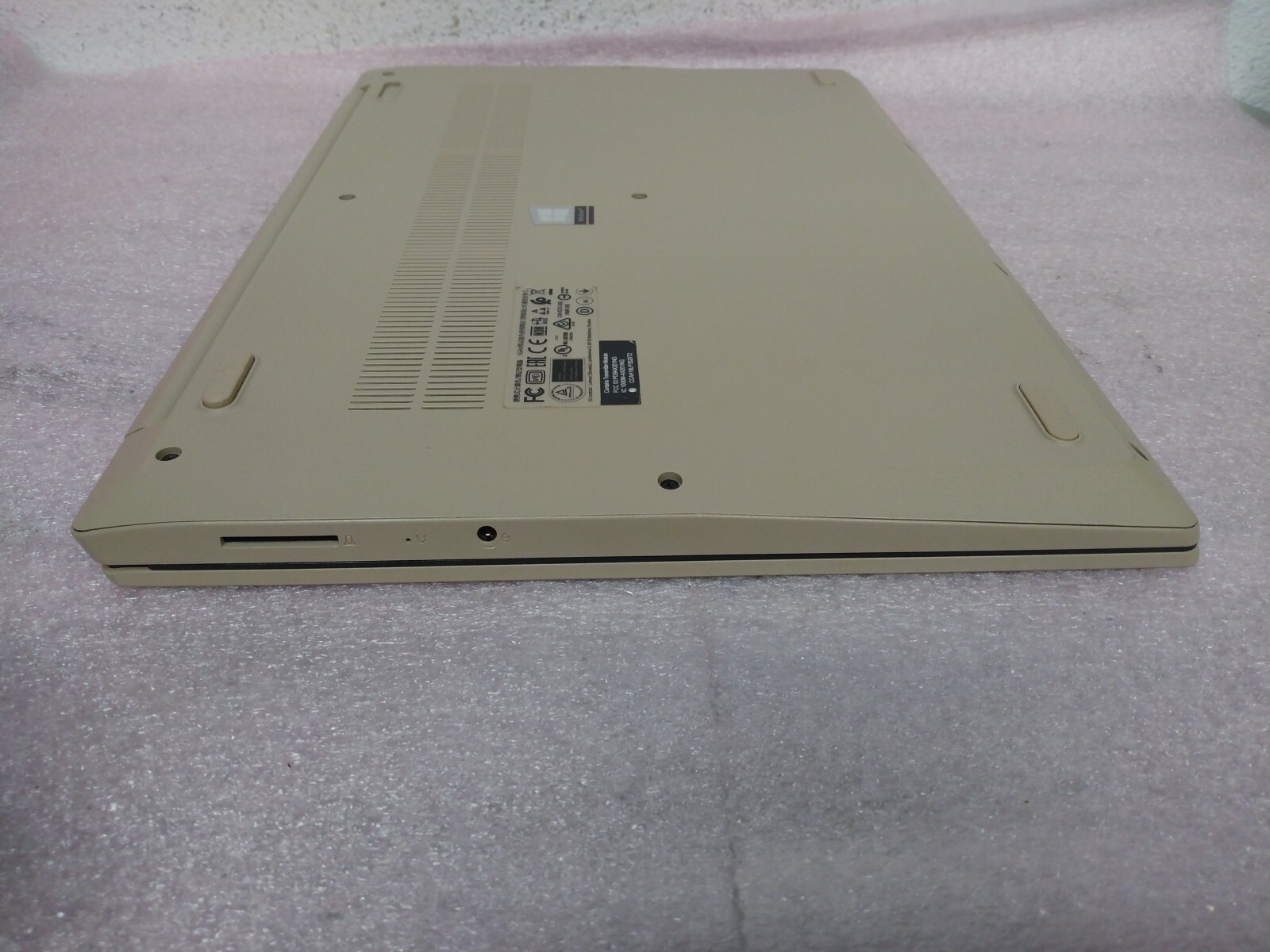 Lenovo IdeaPad 3 TOUCH 15.6″ Intel Core i3-1005G1 1.2GHz 12GB 1TB HDD BT Win11 H