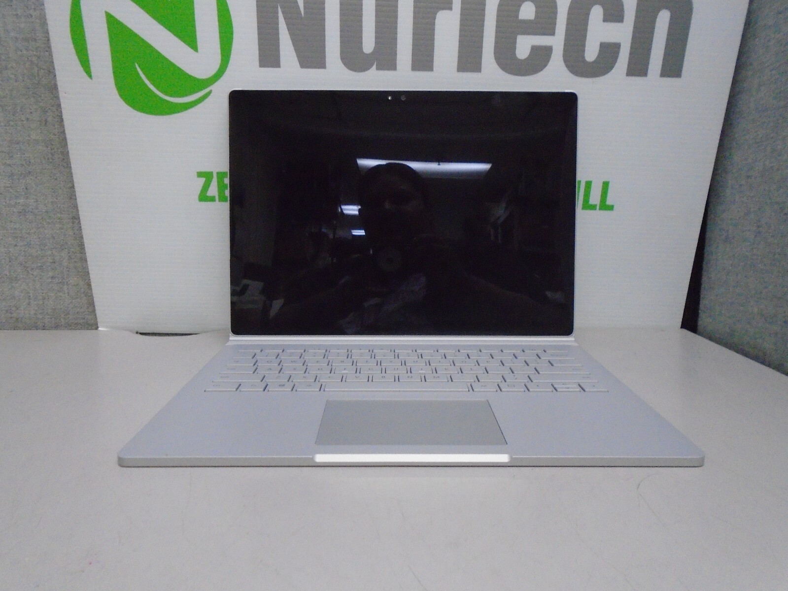 Microsoft Surface Book 1703 13.5″ i5-6300U 2.4GHz 8GB/256GB Webcam Laptop + AC