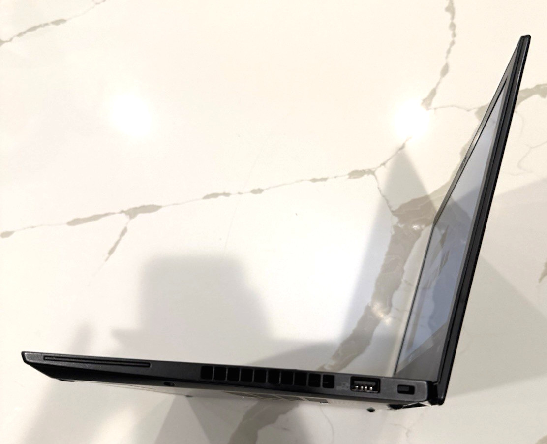 Lenovo Thinkpad X280 8GB 480GB Intel i5-8350U Touchscreen New Battery