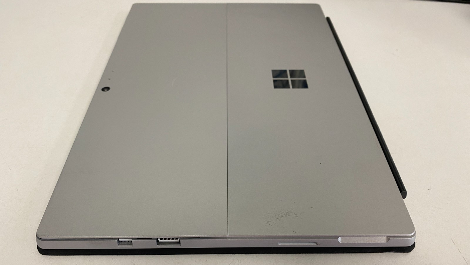 Microsoft Surface Pro m3-7Y30 @ 1.00GHz 4GB RAM 128GB SSD Win 11 W/AC PARTS