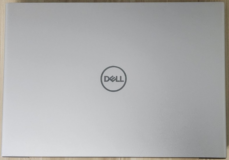 Dell Vostro 14 5471 14” Full HD 1TB SSD Intel i7-8550U 4GHz 16GB RAM Radeon R7