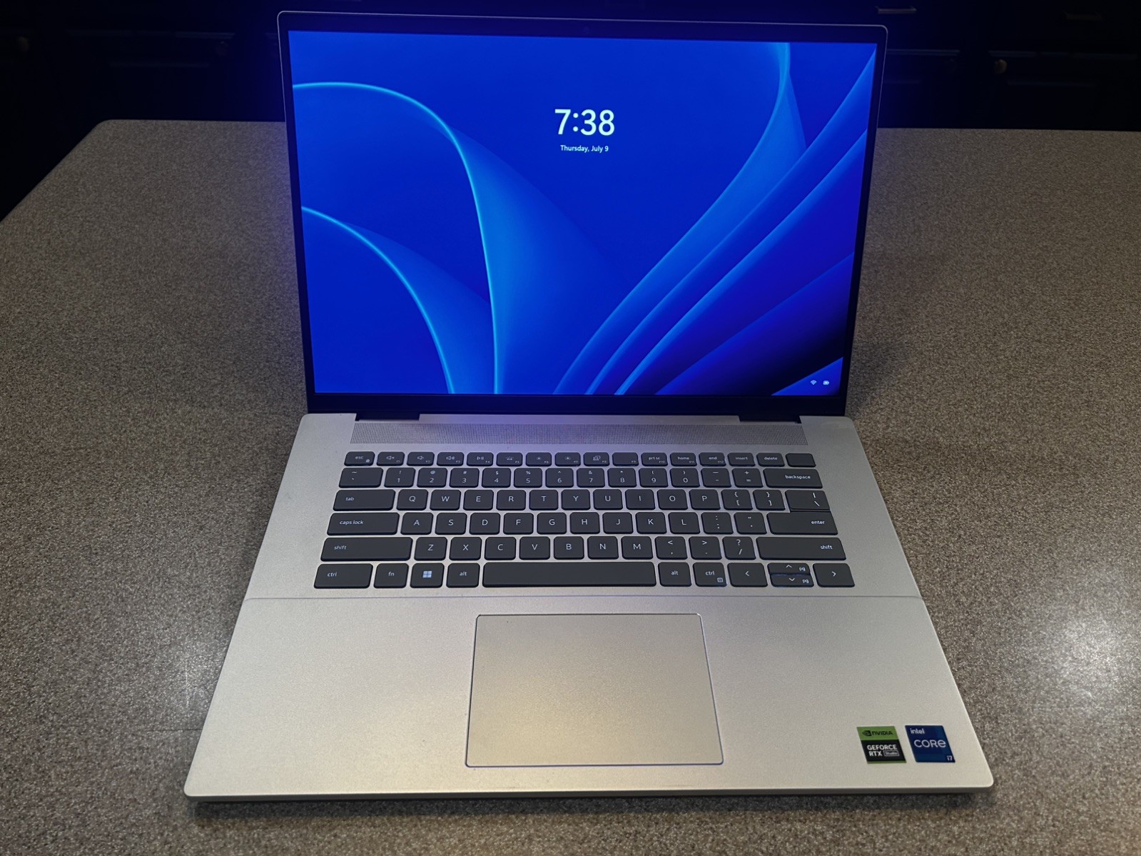 Dell Inspiron 16 Plus (7630) – i7, RTX 4050, 16GB RAM, 2TB SSD