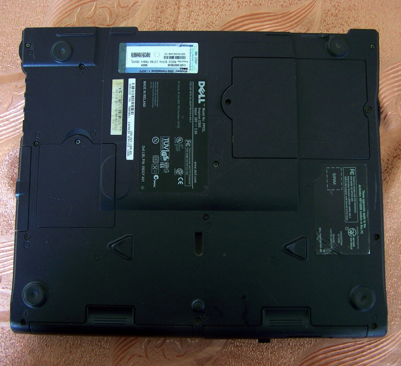 Dell Inspiron 2500 Pentium 3 1GHz 256MB 40GB Floppy Serial Parallel-dos imb cdt-
