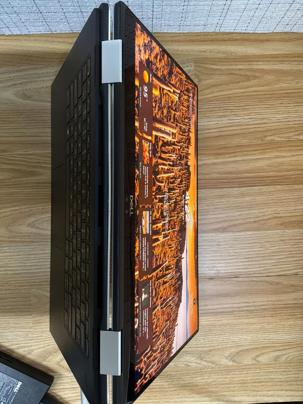 Dell XPS 15 9575 2-in-1 i7-8705G 16GB 256GB SSD Radeon RX Vega M 4GB Touch