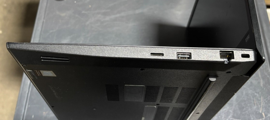Lenovo ThinkPad E580 15.6″ i5-7200U @2.50GHz 8GB RAM 512GB SSD