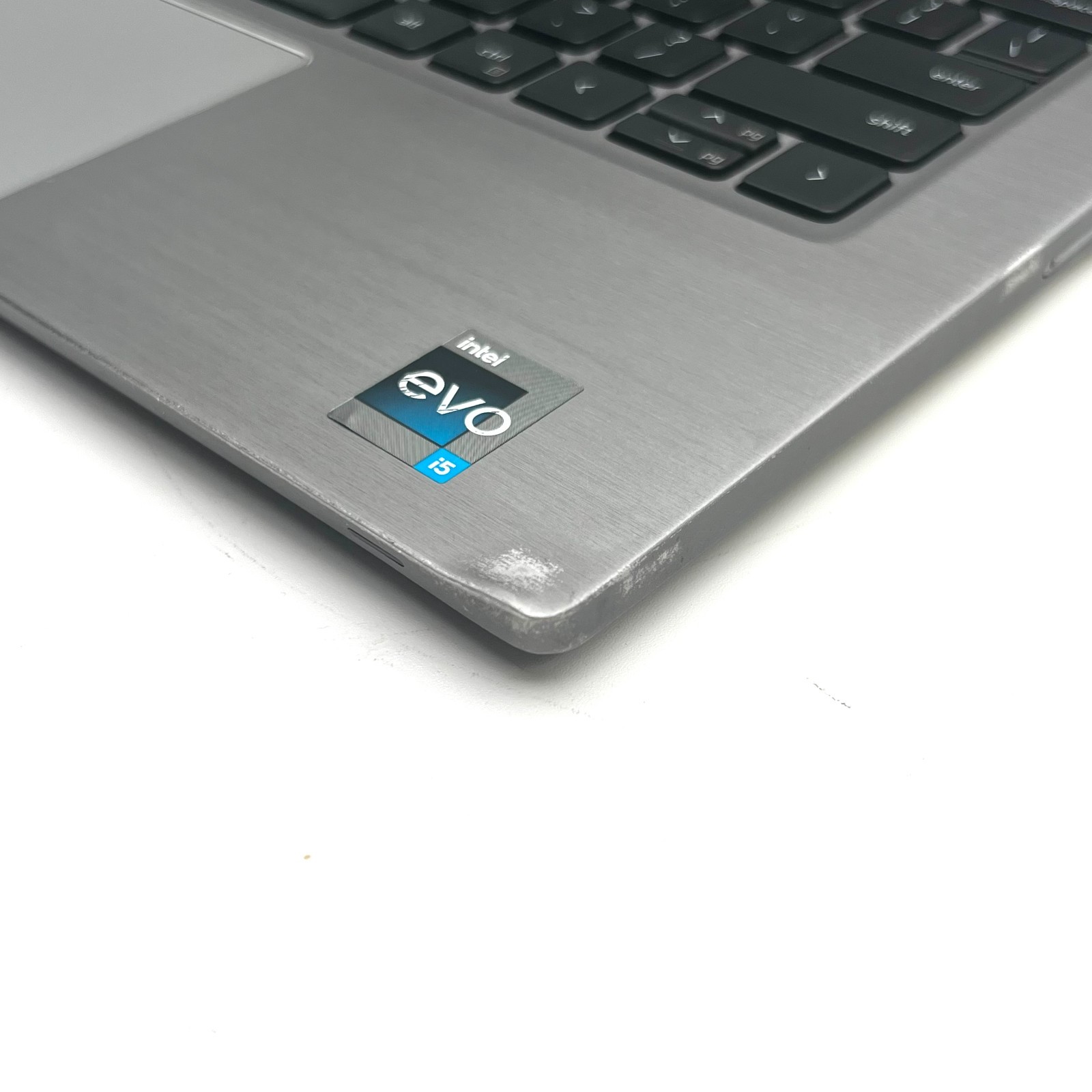 Dell Latitude 7330 13″ Touch i5-1235U 16GB RAM 256GB SSD No OS | TESTED USED